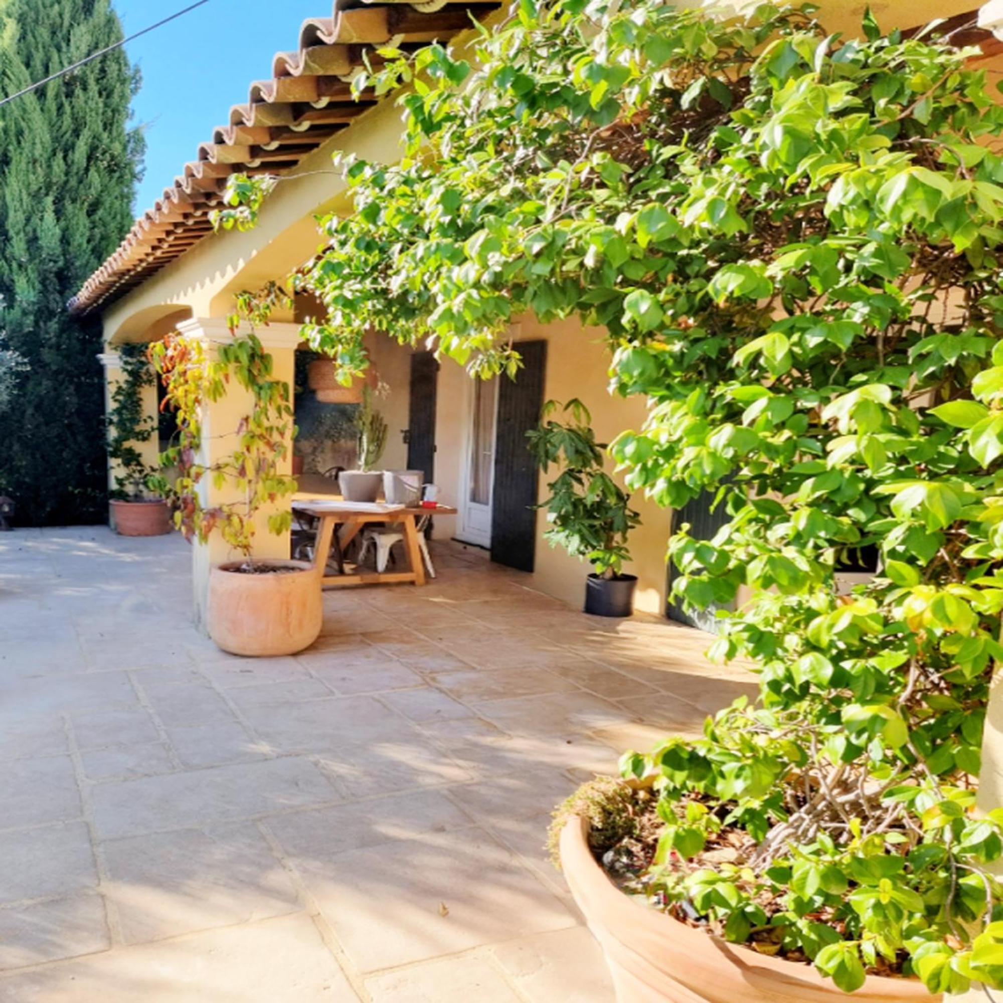 Villa Oasis En Provence Luberon Pierrevert Exterior photo