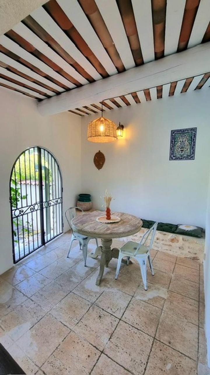 Villa Oasis En Provence Luberon Pierrevert Exterior photo