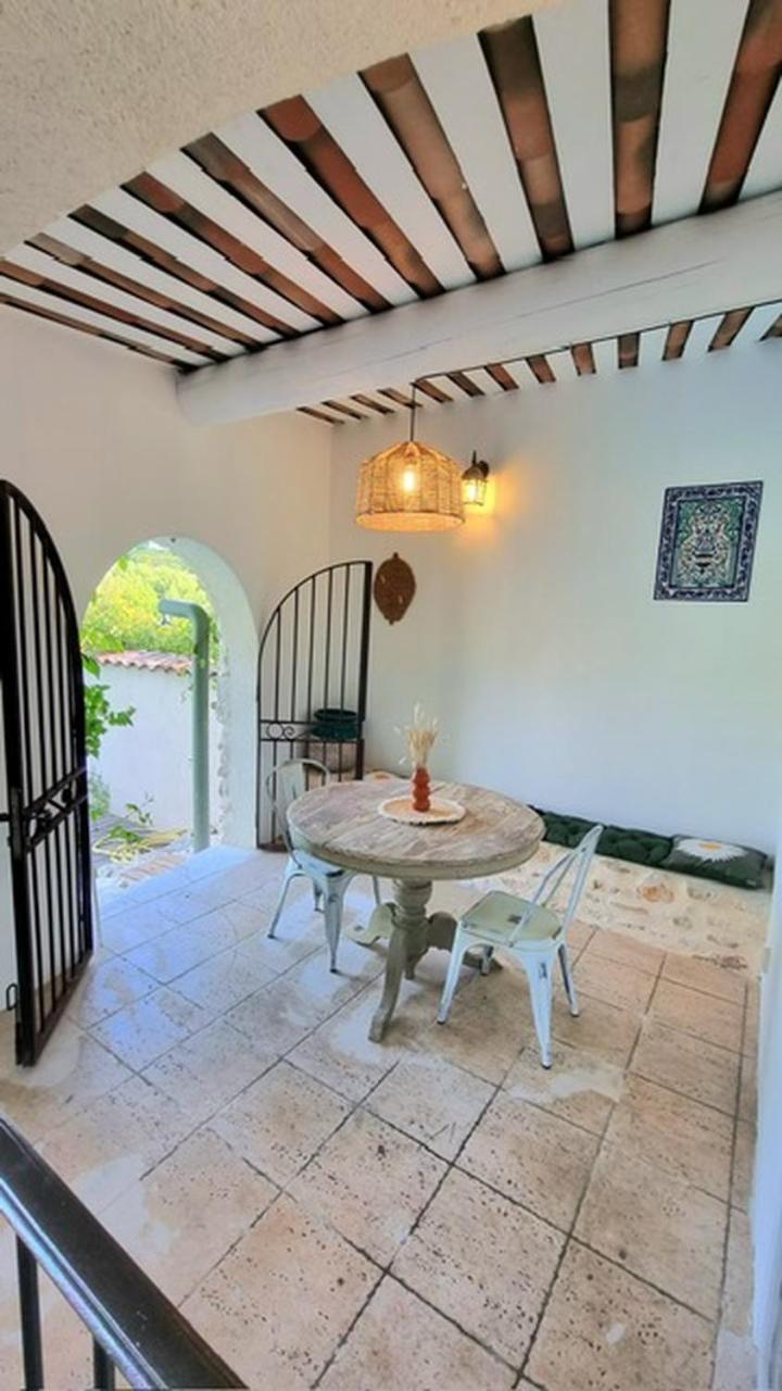 Villa Oasis En Provence Luberon Pierrevert Exterior photo
